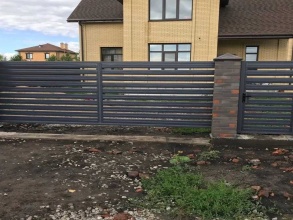 Забор жалюзи 72 метра фото в Белоомуте